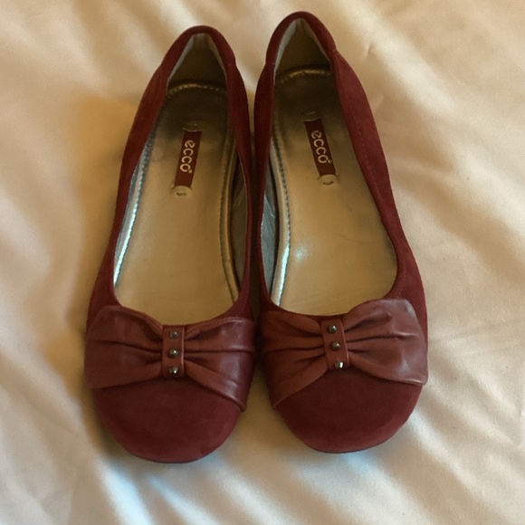 Ecco Shoes - Ecco burgundy suede flat with bow size 7.